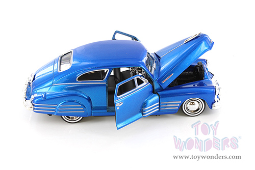 Showcasts® Collectibles - Chevy® Aerosedan Fleetline Hardtop  (1948, 1/24 scale diecast model car, Blue) 77266BU MAP: $22.99