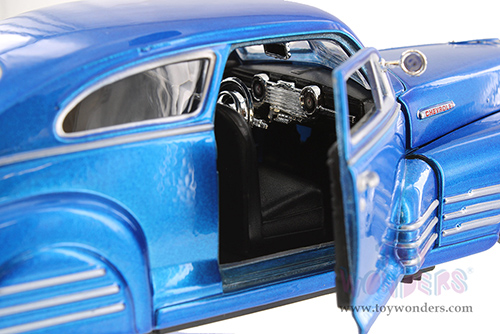 Showcasts® Collectibles - Chevy® Aerosedan Fleetline Hardtop  (1948, 1/24 scale diecast model car, Blue) 77266BU MAP: $22.99