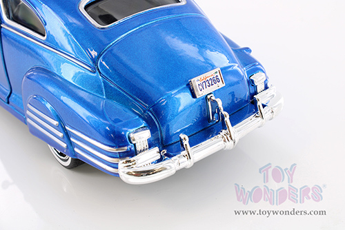 Showcasts® Collectibles - Chevy® Aerosedan Fleetline Hard Top (1948, 1/24 scale diecast model car, Blue) 77266BUD MAP: $19.99