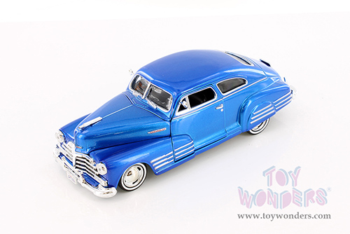 Showcasts® Collectibles - Chevy® Aerosedan Fleetline Hard Top (1948, 1/24 scale diecast model car, Blue) 77266BUD MAP: $19.99