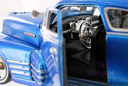 Showcasts® Collectibles - Chevy® Aerosedan Fleetline Hard Top (1948, 1/24 scale diecast model car, Blue) 77266BUD MAP: $19.99