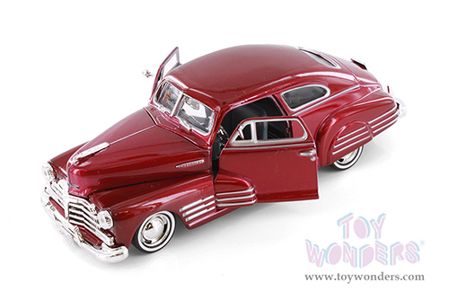 Showcasts® Collectibles - Chevy® Aerosedan Fleetline Hard Top (1948, 1/24 scale diecast model car, Asstd.) 77266D MAP: $19.99