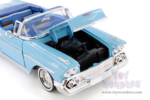 Showcasts® Collectibles - Chevrolet® Impala™ Convertible (1958, 1/24 scale diecast model car, Light Blue) 77267D MAP: $19.99