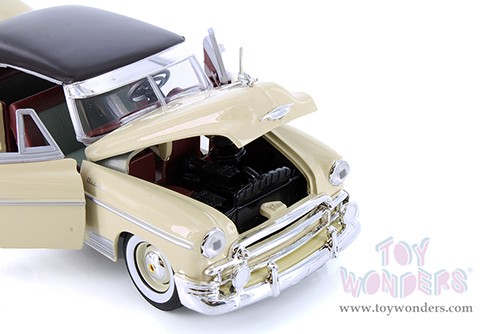 Showcasts®  Collectibles - Chevy® Bel Air® Hardtop (1950, 1/24 scale diecast model car, Asstd.) 77268D MAP: $19.99