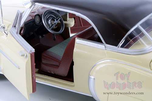 Showcasts®  Collectibles - Chevy® Bel Air® Hardtop (1950, 1/24 scale diecast model car, Asstd.) 77268D MAP: $19.99