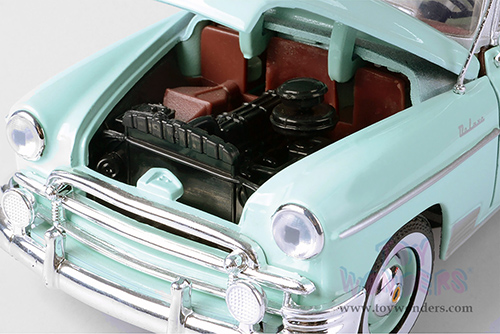 Showcasts® Collectibles - Chevy® Bel Air® Hardtop (1950, 1/24 scale diecast model car, Green) 77268GN MAP: $19.99