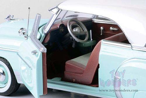 Showcasts® Collectibles - Chevy® Bel Air® Hardtop (1950, 1/24 scale diecast model car, Green) 77268GN MAP: $19.99