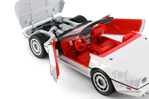 Showcasts® Collectibles - Chevrolet® Corvette® Convertible (1986, 1/24 scale diecast model car, White) 77298D MAP: $19.99