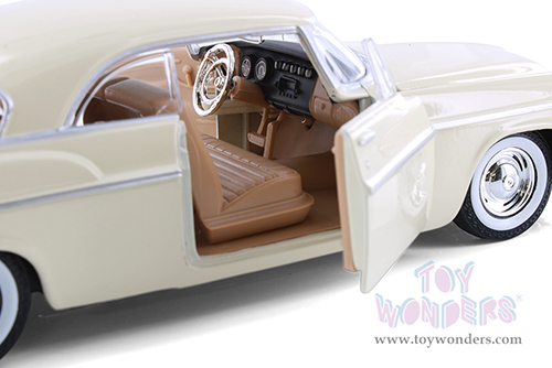 Showcasts® Collectibles - Chrysler C300 Hardtop (1955, 1/24 scale diecast model car, Asstd.) 77302D MAP: $19.99