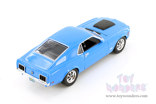 Showcasts® Collectibles - Ford Mustang Boss 429 Hardtop (1970, 1/24 scale diecast model car, Asstd.) 77303D MAP: $19.99
