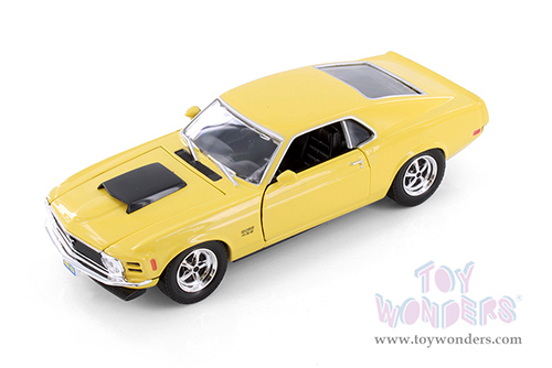 Showcasts® Collectibles - Ford Mustang Boss 429 Hardtop (1970, 1/24 scale diecast model car, Asstd.) 77303D MAP: $19.99