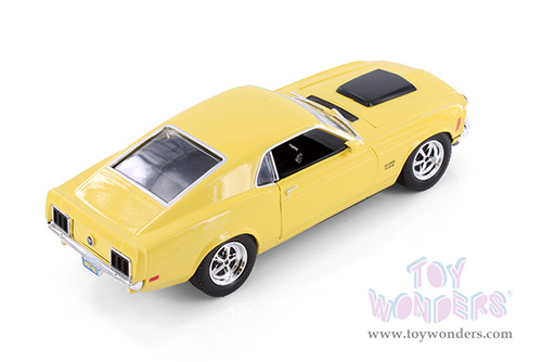 Showcasts® Collectibles - Ford Mustang Boss 429 Hardtop (1970, 1/24 scale diecast model car, Asstd.) 77303D MAP: $19.99