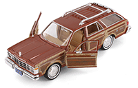 Showcasts® Collectibles - Chrysler LeBaron Town & Country Wagon (1979, 1/24 scale diecast model car, Asstd.) 77331D MAP: $19.99