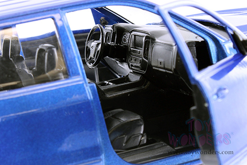 Showcasts® Collectibles - Chevy® Silverado™ 1500 LT Z71 Crew Cab Truck (2017, 1/27 scale diecast model car, Asstd.) 77348D MAP: $19.99