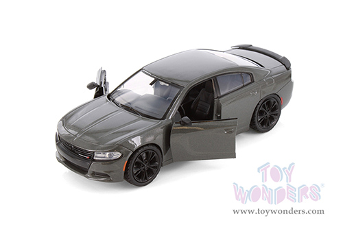 Showcasts® Collectibles - Dodge Charger SXT Hardtop (2023, 1/24 scale diecast model car, Asstd.) 77387D MAP: $19.99