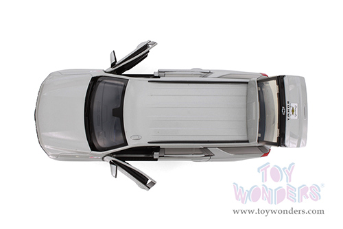 Showcasts® Collectibles - Chevrolet® Tahoe Z71 (2025, 1/24 scale diecast model car, Asstd.) 77392D MAP: $19.99