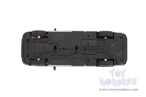 Showcasts® Collectibles - Chevy® Silverado™ 1500 Double Cab Truck (2006, 1/25 scale diecast model car, Asstd.) 77393D MAP: $19.99