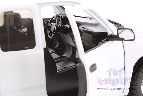 Showcasts® Collectibles - Chevy® Silverado™ 1500 Double Cab Truck (2006, 1/25 scale diecast model car, Asstd.) 77393D MAP: $19.99