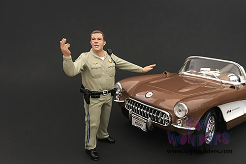 American Diorama Figurine - Highway Patrol | Directing Traffic (1/24 scale, Beige) 77515