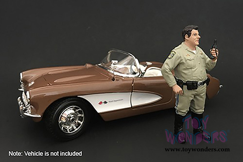 American Diorama Figurine - Highway Patrol | Talking on Radio (1/24 scale, Beige) 77516