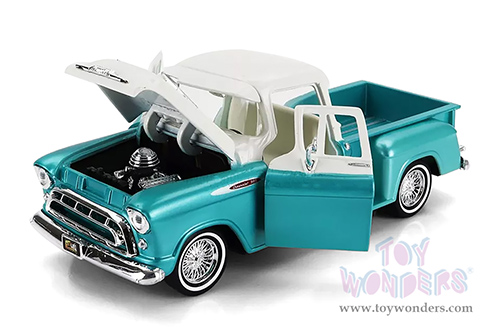 Motormax Get Low - Chevrolet® 3100 Stepside™ Pickup Truck (1957, 1/24 scale diecast model car, Turquoise/White) 79032WL