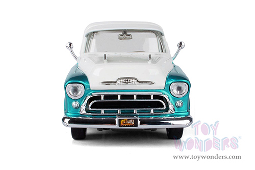 Motormax Get Low - Chevrolet® 3100 Stepside™ Pickup Truck (1957, 1/24 scale diecast model car, Turquoise/White) 79032WL
