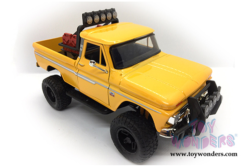 Motormax Off Road - Chevy® C10™ Fleetside Pickup Truck (1966, 1/24 scale diecast model car, Yellow) 79131YL