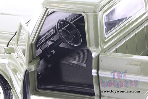 Showcasts Collectibles - Ford F-100 Pickup Truck Assortment (1955, 1969, 1/24 scale diecast model car, Asstd.) 79315/41D