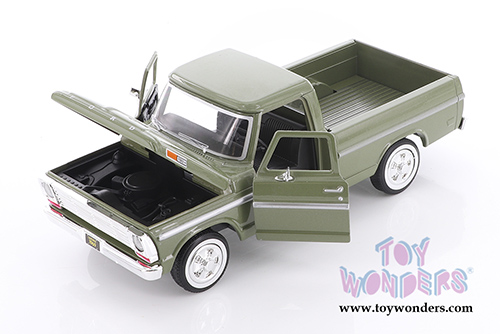 Showcasts Collectibles - Ford F-100 Pickup Truck Assortment (1955, 1969, 1/24 scale diecast model car, Asstd.) 79315/41D