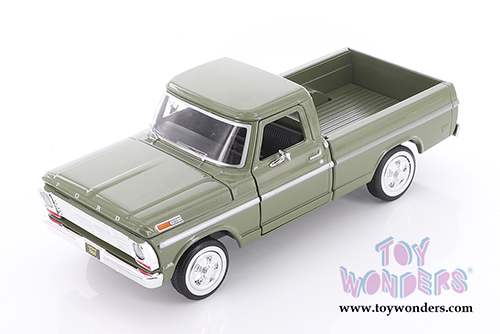 Showcasts Collectibles - Ford F-100 Pickup Truck Assortment (1955, 1969, 1/24 scale diecast model car, Asstd.) 79315/41D