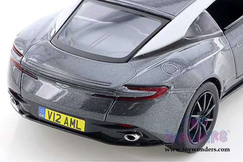 Showcasts Collectibles - Aston Martin DB11 Hard Top (1/24 scale diecast model car, Silver) 79345SV