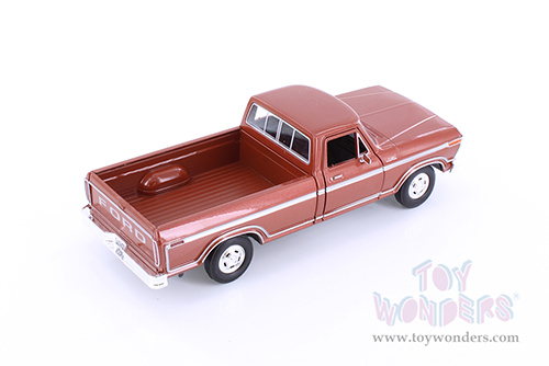 Showcasts® Collectibles - Ford F-150 Custom Pickup (1979, 1/24 scale diecast model car, Asstd.) 79346/16D
