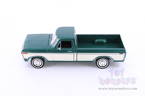 Showcasts Collectibles - Ford F-150 Custom Pickup (1979, 1/24 scale diecast model car, Asstd.) 79346/2/16D