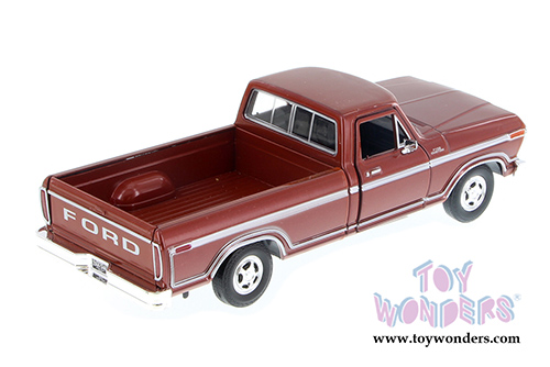 Motormax - Ford F-150 Custom Pickup (1979, 1/24 scale diecast model car, Burgundy) 79346AC/BR
