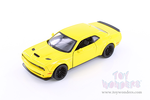 Showcasts Collectibles - Dodge Challenger SRT Hellcat Widebody Hardtop (2018, 1/24 scale diecast model car, Asstd.) 79350/2/16D