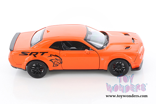 Showcasts Collectibles - Dodge Challenger SRT Hellcat Widebody Hardtop (2018, 1/24 scale diecast model car, Orange) 79350OR