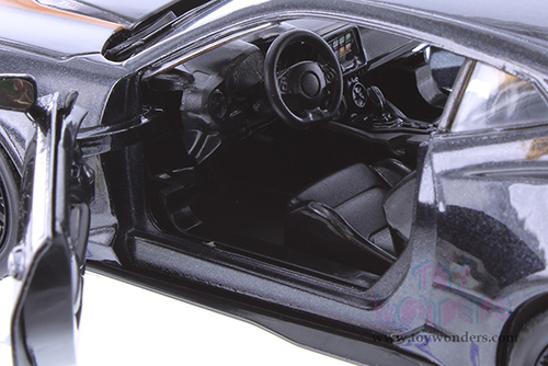 Showcasts Collectibles - Chevrolet&reg; Camaro&reg; ZL1 Hardtop (2017, 1/18 scale diecast model car, Black w/Orange Stripes) 79351M/16D