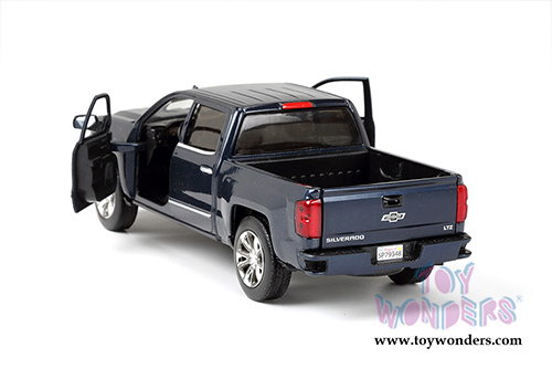 Motormax - Chevrolet&reg; Silverado&trade; Pickup Truck Centennial Edition (2018, 1/27 scale diecast model car, Blue) 79353BU