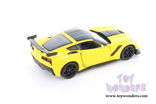 Showcasts  Collectibles - Chevrolet&reg; Corvette&reg; ZR1 Hardtop (2019, 1/24 scale diecast model car, Asstd.) 79356/16D