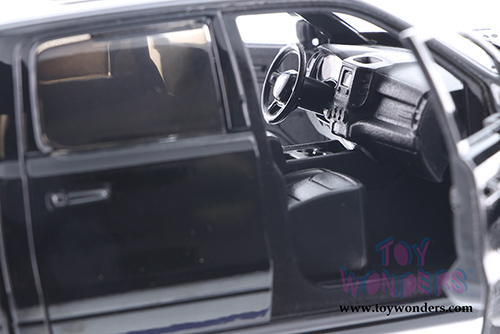 Showcasts Collectibles - Dodge Ram 1500 Crew Cab Pickup Truck Assortment (2019, 1/24 scale diecast model car, Asstd.) 79357/58D