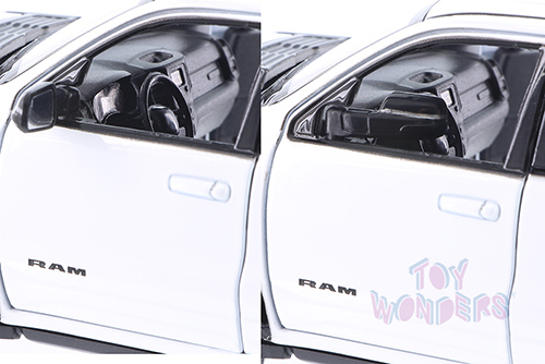 Showcasts Collectibles - Dodge Ram 1500 Crew Cab Rebel Pickup Truck (2019, 1/24 scale diecast model car, White) 79358W/16D