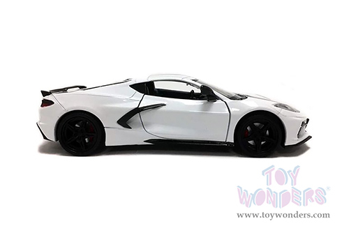Showcasts  Collectibles - Chevrolet® Corvette® C8 Stingray Hardtop (2020, 1/24 scale diecast model car, White) 79360WH