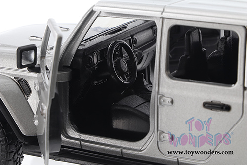 Showcasts Collectibles - Jeep&reg; Gladiator Overland Pickup Truck Assortment (2021, 1/27 scale diecast model car, Asstd.) 79365/2D