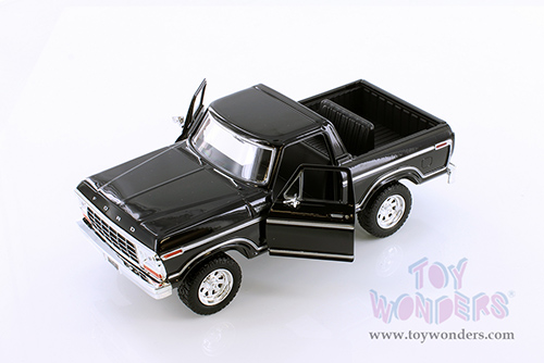 Showcasts Collectibles - Ford Bronco Convertible (1978, 1/24 scale diecast model car, Asstd.) 79374/16D