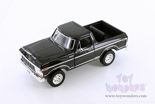 Showcasts Collectibles - Ford Bronco Convertible (1978, 1/24 scale diecast model car, Asstd.) 79374/16D