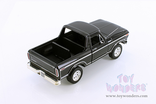 Showcasts Collectibles - Ford Bronco Convertible (1978, 1/24 scale diecast model car, Asstd.) 79374/16D