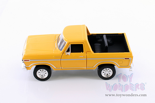 Showcasts® Collectibles - Ford Bronco (open top) (1978, 1/24 scale diecast model car, Yellow) 79374WYL MAP: $22.99