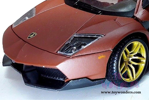 Motormax Satin Paint - Lamborghini Murciélago LP 670-4 SV Hardtop (1/24 scale diecast model car, Matte Brown) 79503