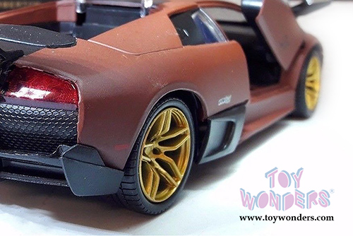 Motormax Satin Paint - Lamborghini Murciélago LP 670-4 SV Hardtop (1/24 scale diecast model car, Matte Brown) 79503