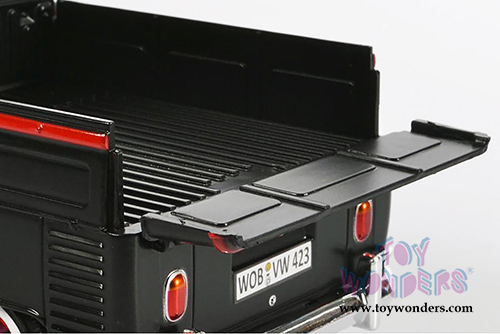 Motormax - Volkswagen Type 2 (T1) Double Cab Pickup #8 (1/24 scale diecast model car, Matte Black) 79562